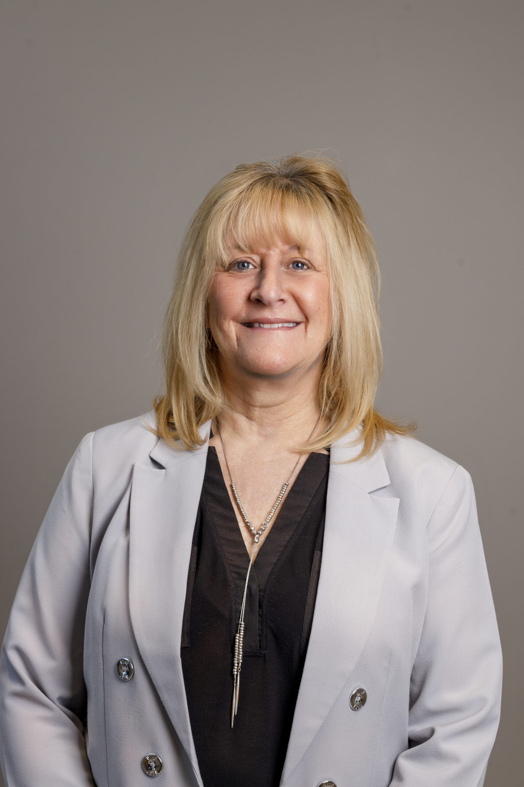 Lisa (Office Manager)